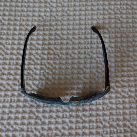 NEW Oakley Sunglasses - Picture 3 of 7